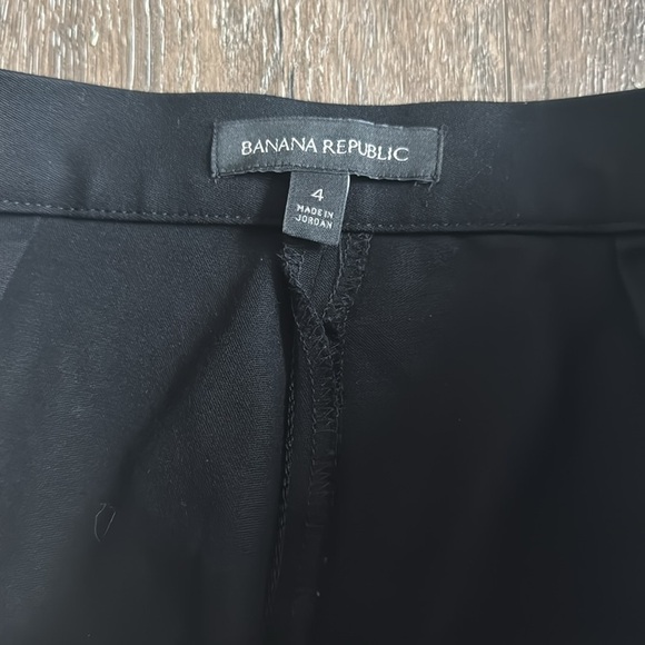 Banana Republic Black Pants. Women’s size 4. Like new condition! - Picture 3 of 6